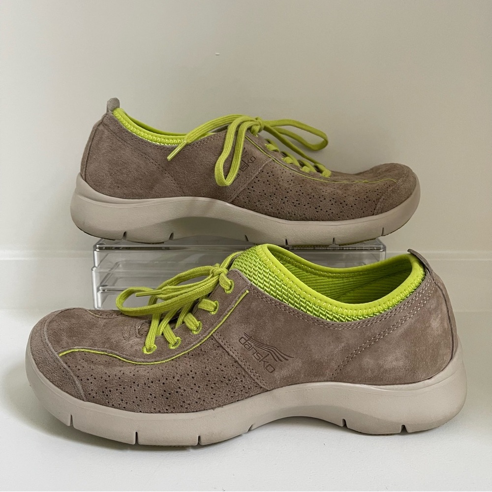 Dansko Elise Tan Suede Walking Comfort Sneakers 39